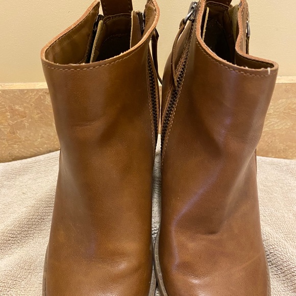 Dolce Vita Caramel Booties - Picture 5 of 6